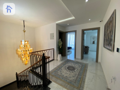 Modern Home with 4 Bedrooms image 12