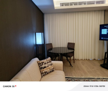 Modern Studio Apartment in Prime Location Resim 7
