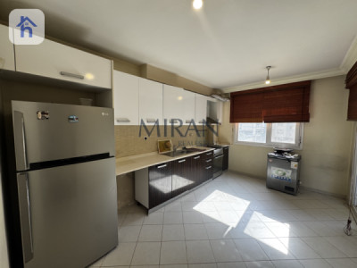 Spacious Fully-Furnished Residence in Empire Royal Image 4