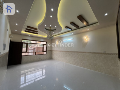 Spacious House in Erbil with 5 Bedrooms Image 8