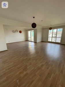 شقة فخمة بـ 3 غرف نوم صورة 8