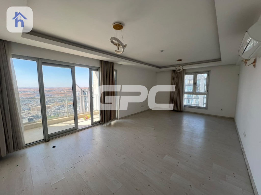 Spacious Apartment with Great Views