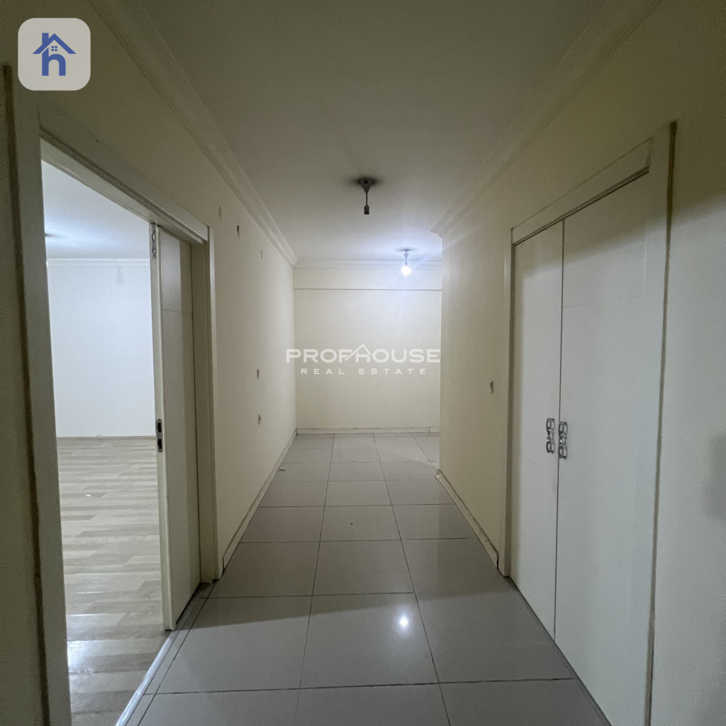 Spacious 3 Bedroom Apartment for Rent Resim 2