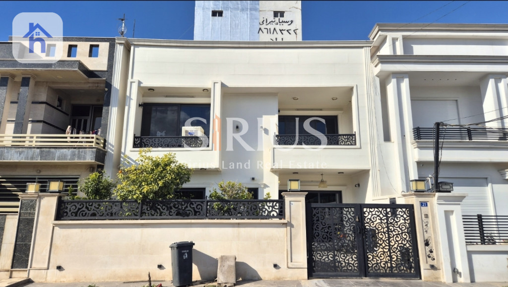 ماڵێکی خێزانیی دڵڕفێن لە شوێنێکی سەرەکی