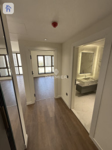 Modern 1 Bedroom Apartment in Boulevard image 1