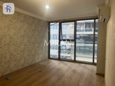 Stylish Apartment in Prime Location image 1