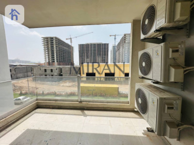 شوقەی مۆدێرن دوو ژووری نوستن لە نزیک فڕۆکەخانە وێنە 7