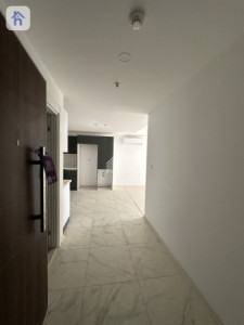 Modern Apartment with Great Views image 2