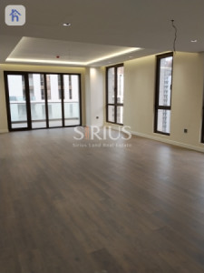 شقة فاخرة بأربع غرف نوم للبيع image 1