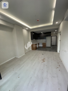 Modern Apartment with 1 Bedroom image 2