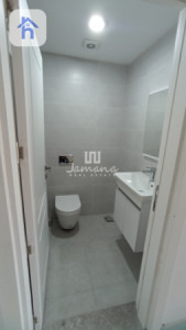 Spacious 2 BR Apartment Image 9