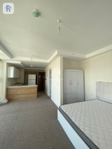 Modern Apartment with City Views Image 5