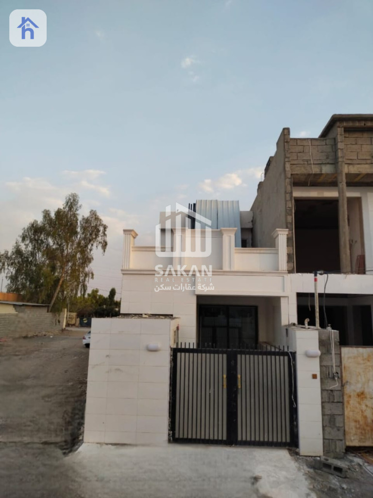 خانوویەک بە ژووری نووستن لە هەولێر