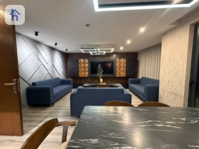 Luxury Apartment image 3