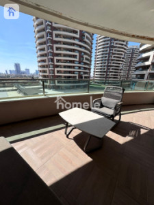 Modern apartment with park view Image 16