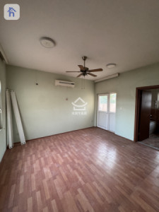 Spacious 5-Bedroom House in Italian Village 1 image 13