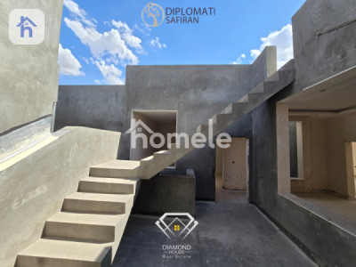 Stylish Home with Spacious Layout image 17