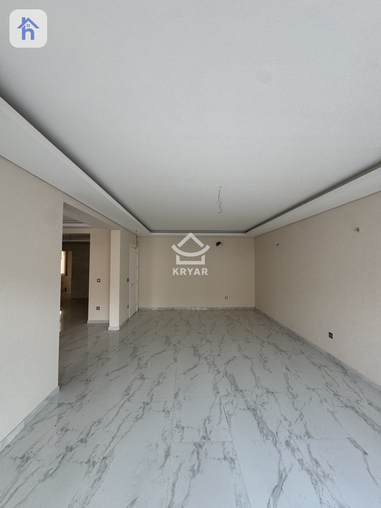 Spacious House with Modern Amenities Image 2