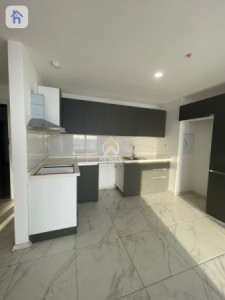 Modern one-bedroom in prime location Image 3