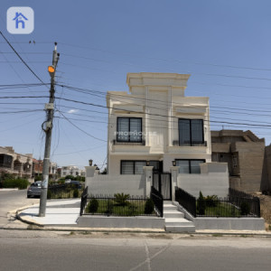 Modern 4-bedroom House with 2 Floors image 3