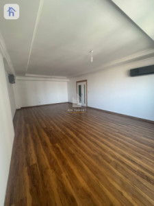 Spacious 3-Bedroom Apartment in Roya Tower Resim 6