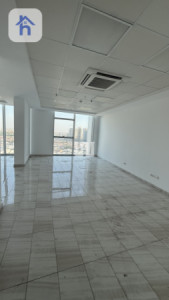 Spacious office with kitchen — 1