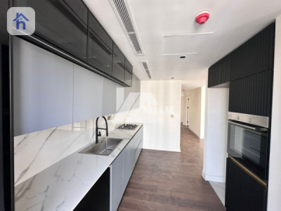 Spacious Apartment in Prime Location Image 5