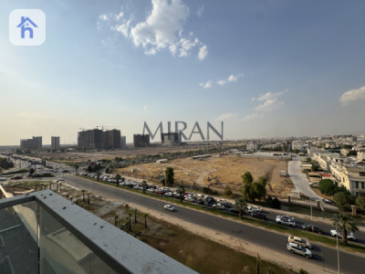 Elegant Apartment in Prime Location Image 11