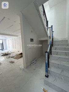 Spacious 4-Bedroom House in Erbil Image 5