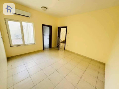 Spacious 4 Bedroom House Image 4
