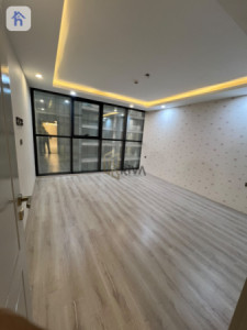 Modern 3-Bedroom Apartment with View image 4