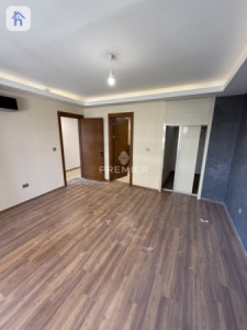 Modern Apartment with 3 Bedrooms Image 8