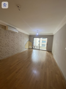 Spacious 3-Bedroom Apartment image 2