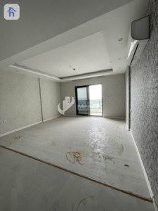 Modern Studio Apartment in Queen Tower Image 3