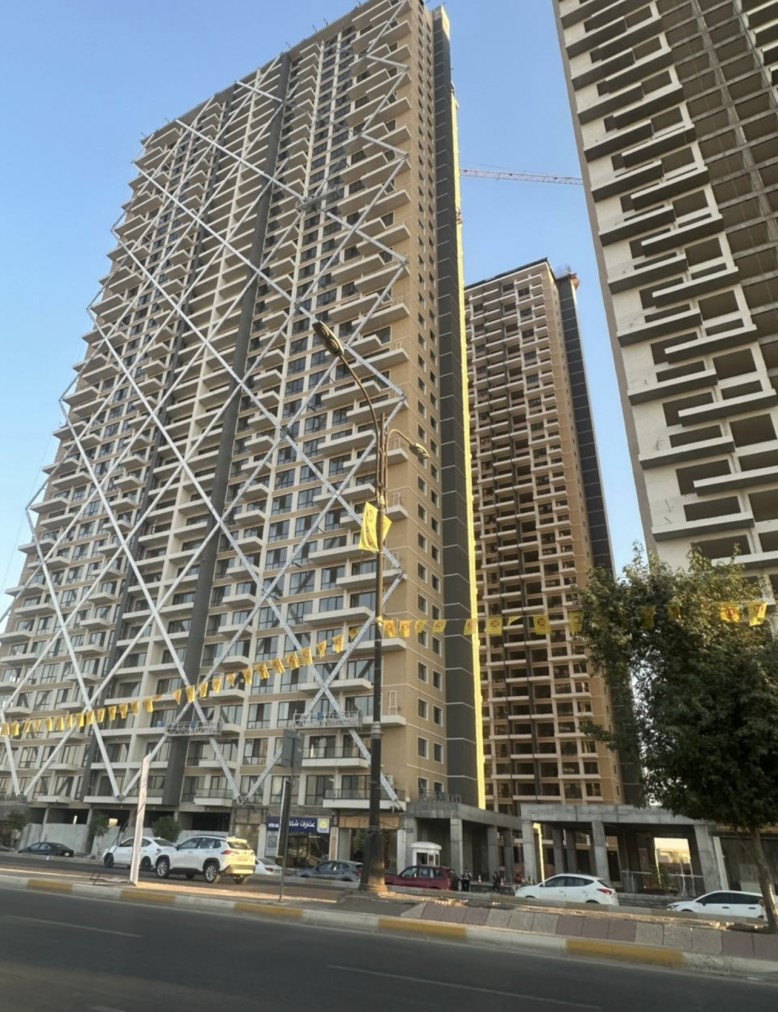Bright Apartment in High-Rise Building Image 5