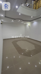 خانوویەکی فراوان لە شوێنێکی دیار وێنە 6