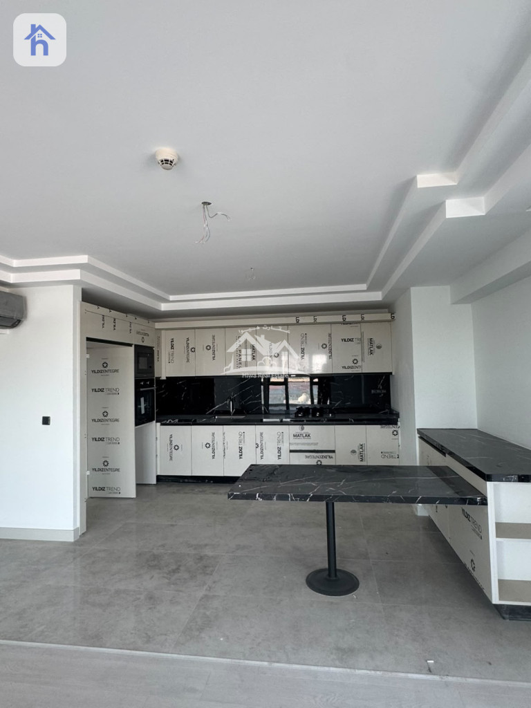 Modern Apartment in Rami Towers Image 2