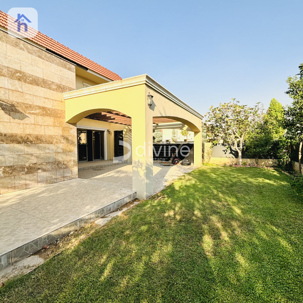 Spacious Corner House in Erbil