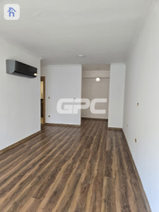 Spacious Apartment in Roya Tower Image 5