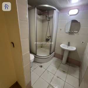 Elegant 3 BR Apartment with Ample Space Image 10