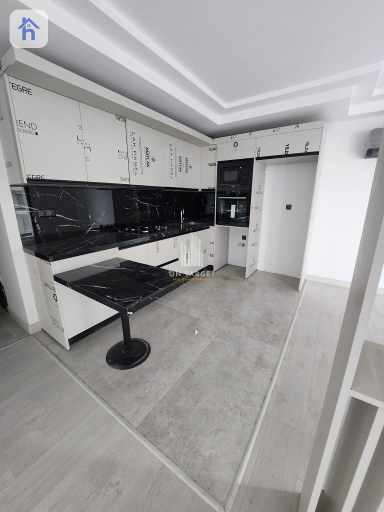 Modern Apartment in Rami Towers