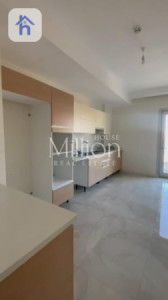 Spacious 4 Bedroom Apartment in Empire Square Image 3
