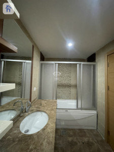 High-Floor Apartment with Spacious Rooms Image 12