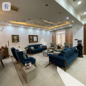 Three Floor House image 2