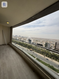 شوقەیەکی یەک ژووری نووستنی نایاب لە تاوەرەکانی ئیمپایەر پیرڵ وێنە 7