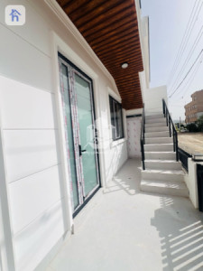 Square House Image 3