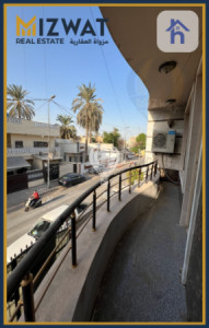 Modern house with multiple rooms Resim 12