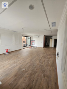 Family House with 4 Bedrooms Image 5