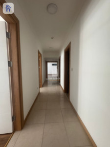 Spacious 3-Bedroom Apartment in Roya Tower Resim 9
