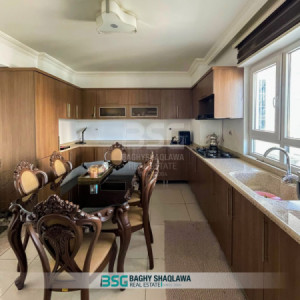 Elegant 3-Bed Apartment for Sale image 2